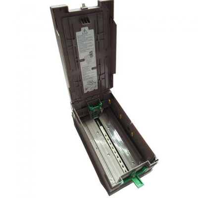 La máquina del cajero automático parte el casete de NCR con la conveniencia 4450689685 445-0689685 del TI